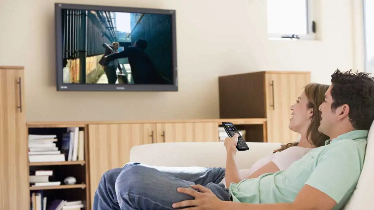 شکل1- تلویزیون هایسنس E7Q U